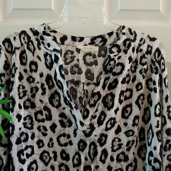 SOLD Entro Leopard 3/4 Sleeve Blouse - Picture 2 of 6